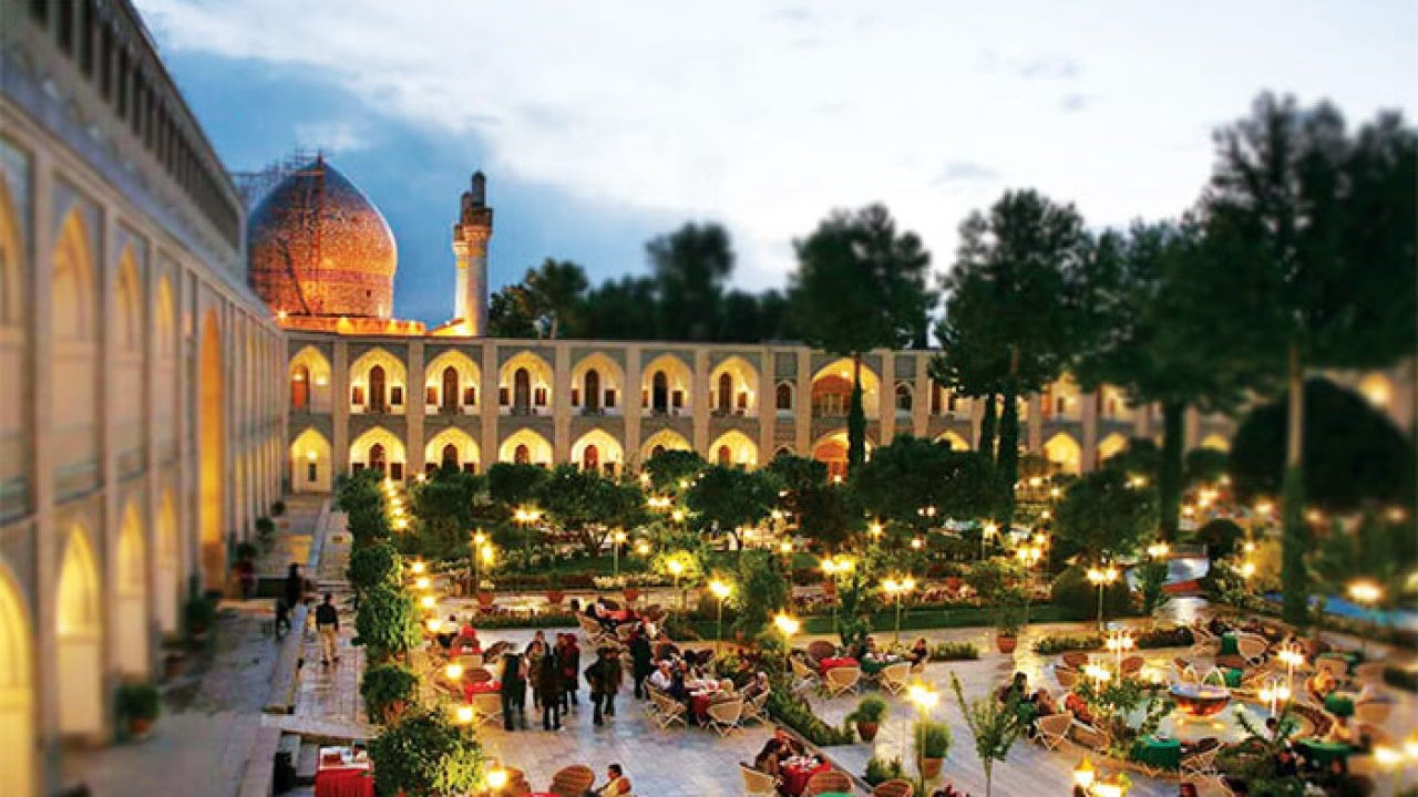 چرا مسافران برای رزرو هتل‌های اصفهان مشتاقند؟